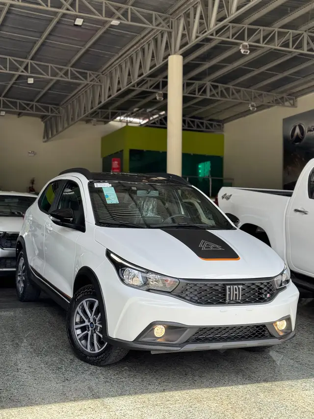 Carro Fiat Argo 2025 Trekking 1.3