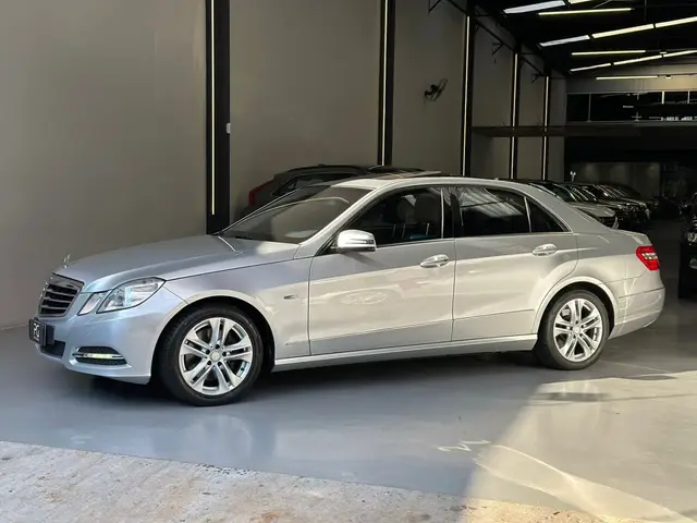 Carro Mercedes-Benz Classe E 2011 E 250 CGI BlueEfficiency Avantgarde