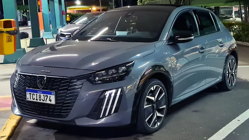 Peugeot 208 e 2008 ficam mais caros; veja novos preços