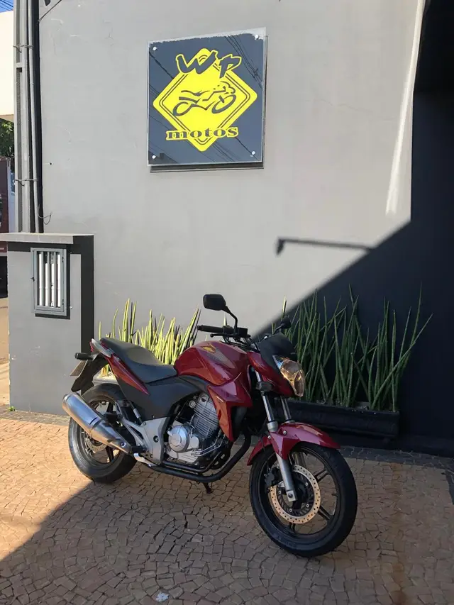 Carro Honda CB 300R 2013 Standard