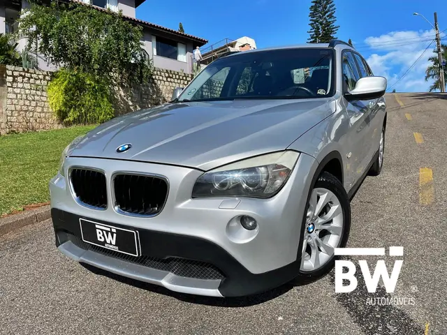 Carro BMW X1 2011 2.0 16V sDrive18i