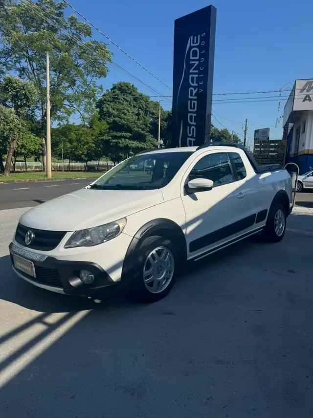 Carro Volkswagen Saveiro 2013 Cross 1.6 (Flex) (cab. estendida)