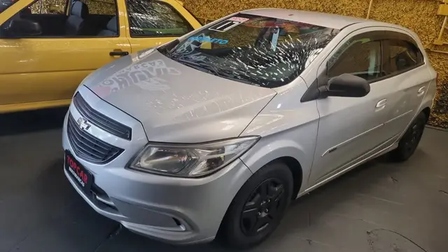 Carro Chevrolet Onix 2017 1.0 Joy SPE/4