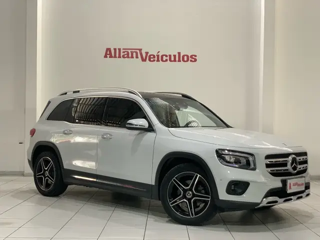 Carro Mercedes-Benz GLB 200 2023 Progressive 1.3 Turbo (Aut)