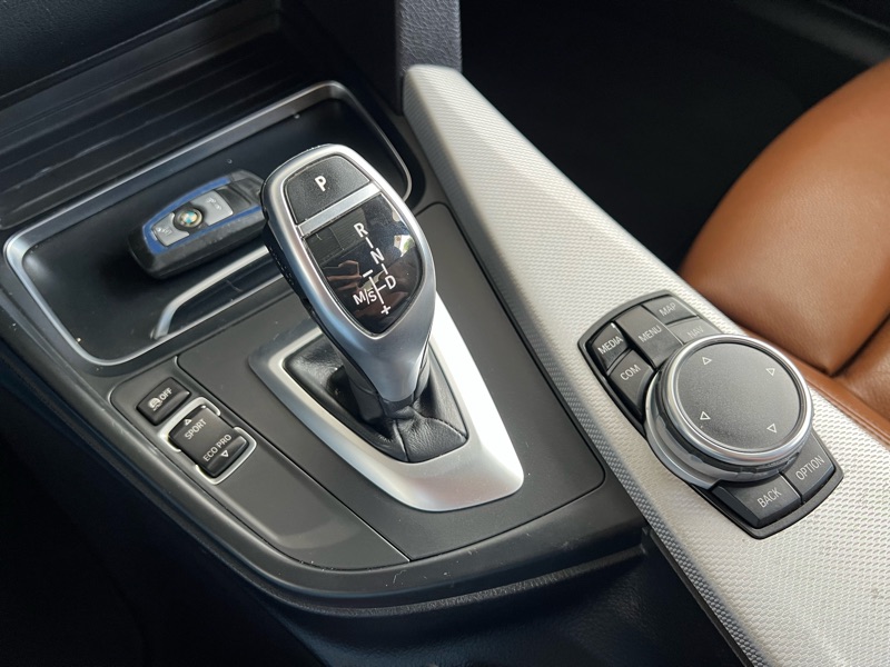 BMW 328i