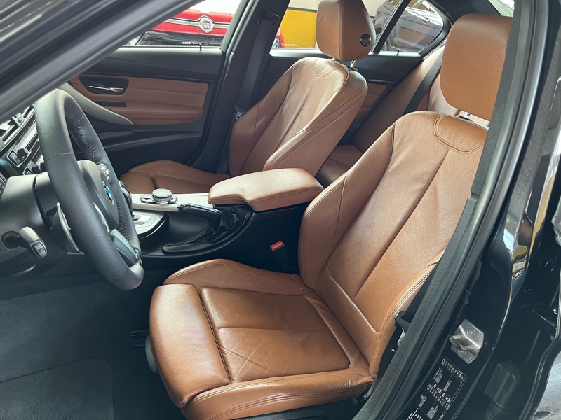 BMW 328i