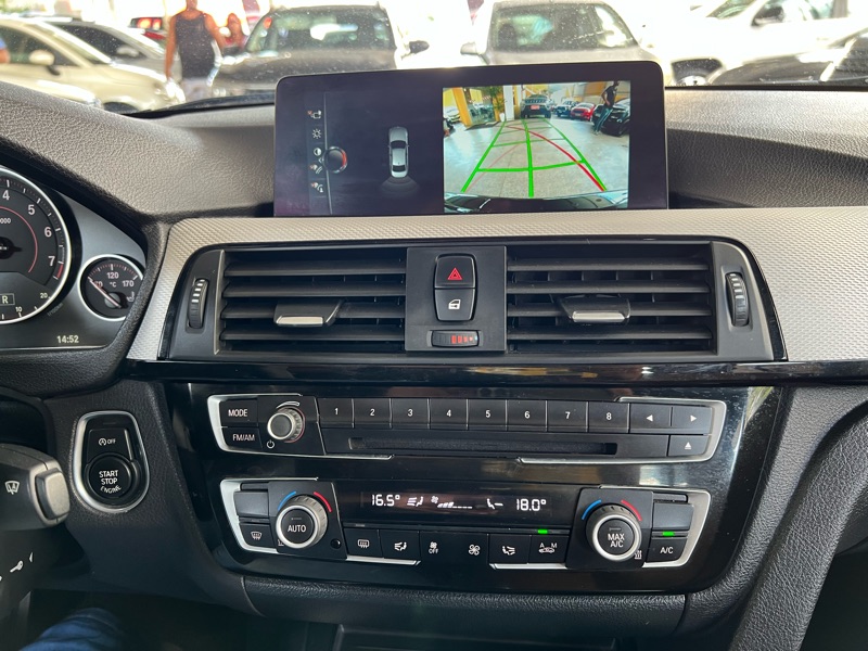 BMW 328i