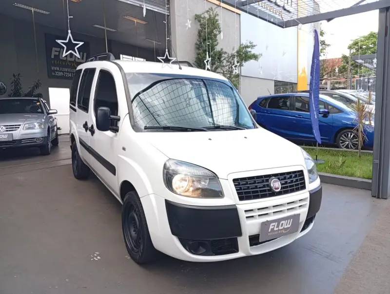 Fiat Doblò Essence 1.8 16V (Flex)