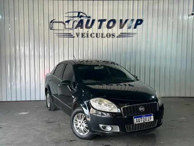 Carro Fiat Linea 2014 Essence 1.8 16V (Flex)