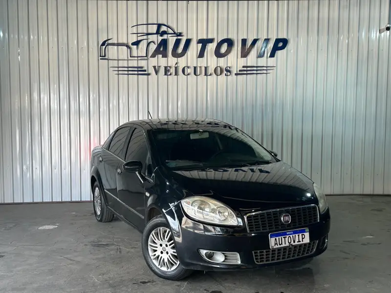 Fiat Linea Essence 1.8 16V (Flex)