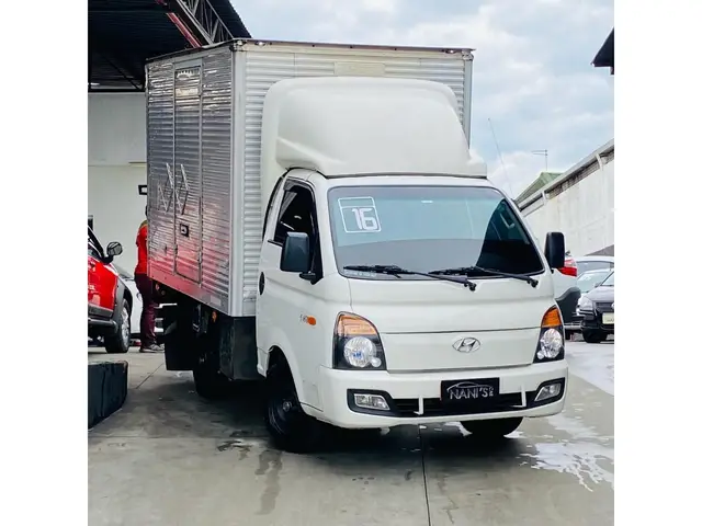 Carro Hyundai HR 2016 2.5 CRDi HD Longo sem Caçamba