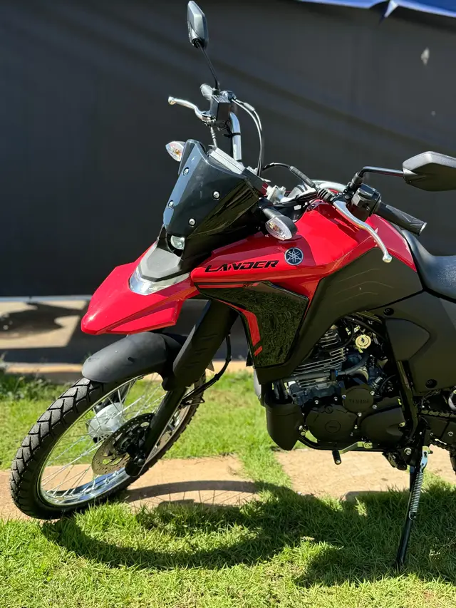 Moto Yamaha XTZ 250 Lander 2025 Connected
