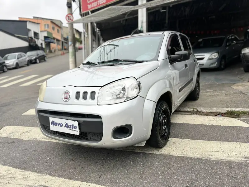 Fiat Uno Vivace 1.0 8V (Flex) 4p