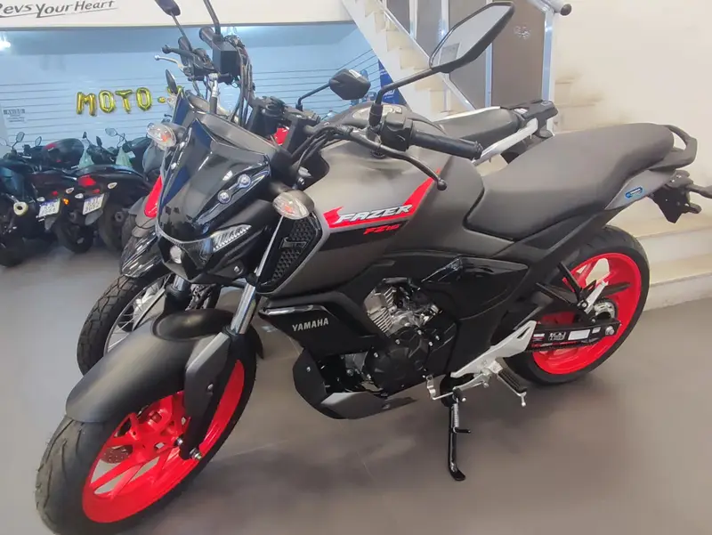 Yamaha Fazer FZ15 ABS Connected