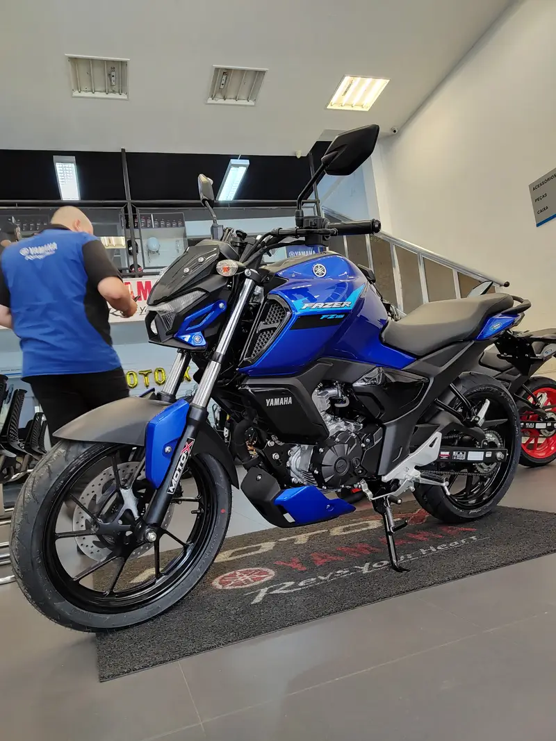 Yamaha Fazer FZ15 ABS Connected