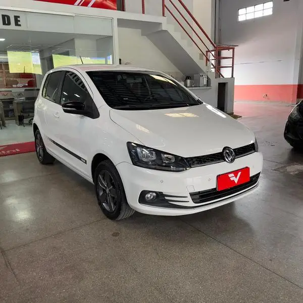 Carro Volkswagen Fox 2017 1.6 MSI Run (Flex)
