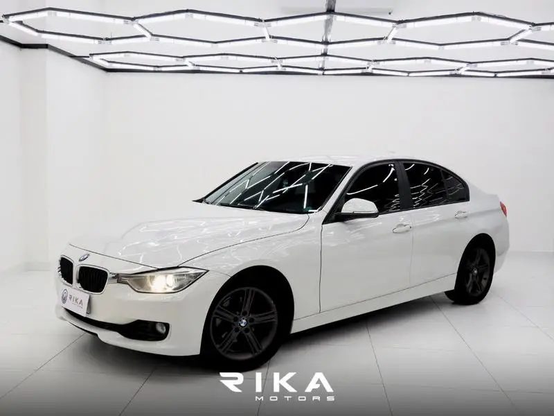 BMW 320i 2.0 (Aut)