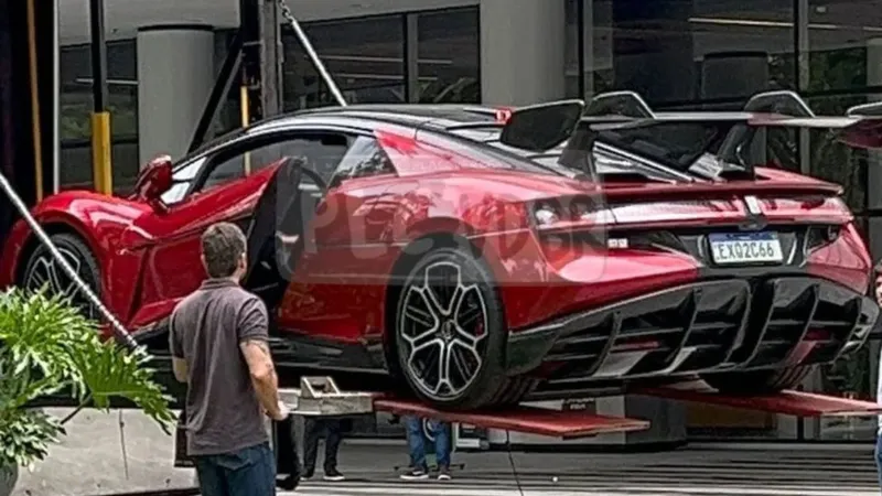 BYD Yangwang U9 é flagrado pronto para pular buracos das ruas de São Paulo