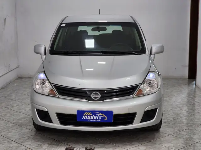 Carro Nissan Tiida 2013 S 1.8 (flex)