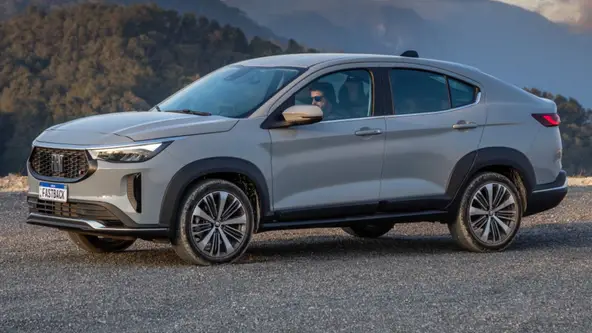 O SUV cupê da marca italiana mantém as versões conhecidas sem grandes mudanças, mas agora oferece opções híbridas 