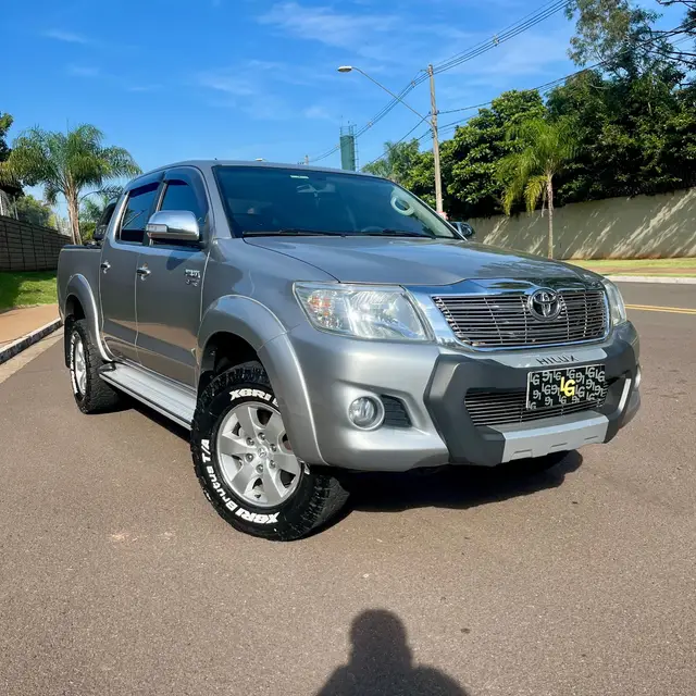 Carro Toyota Hilux Cabine Dupla 2015 Hilux 2.7 SRV CD 4x2 (Flex) (Aut)