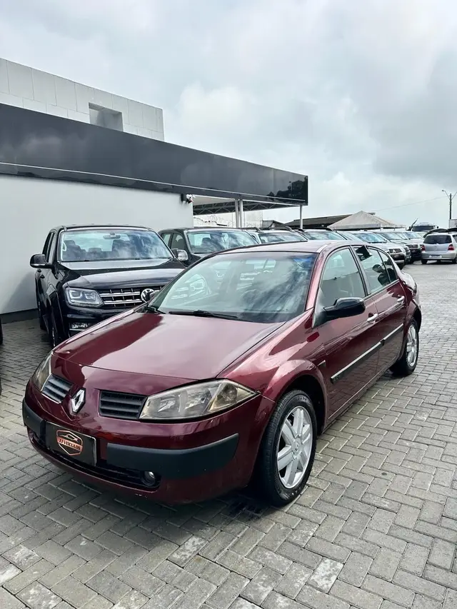 Carro Renault Megane Sedan 2008 Mégane Sedan Dynamique 2.0 16V (aut)