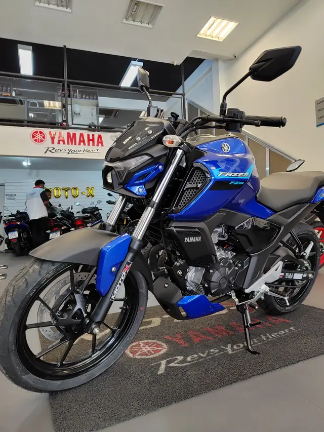 Moto Yamaha Fazer FZ15 2025 Connected