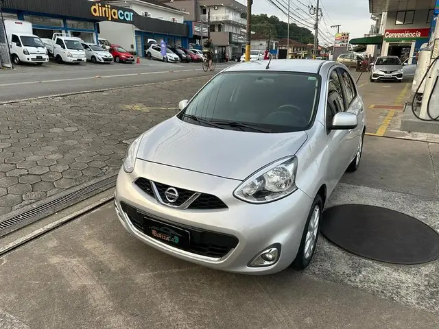 Carro Nissan March 2015 1.6 16V SV (Flex)