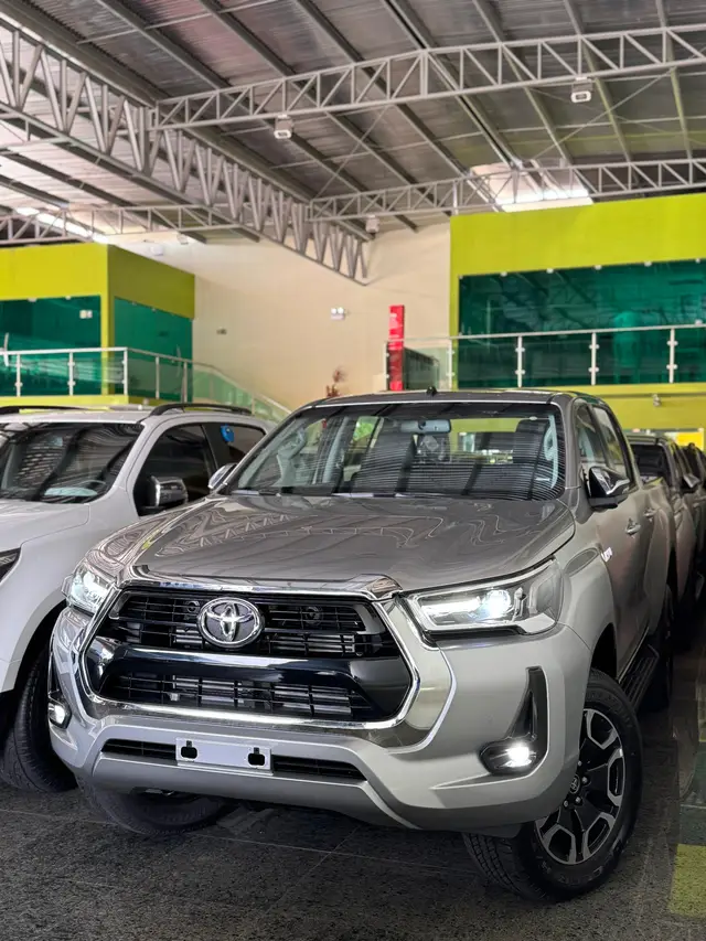 Carro Toyota Hilux Cabine Dupla 2024 SRV 4x4 2.8 Diesel