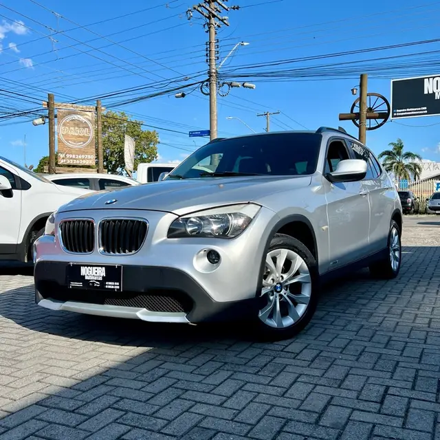 Carro BMW X1 2011 2.0 sDrive18i Top (Aut)