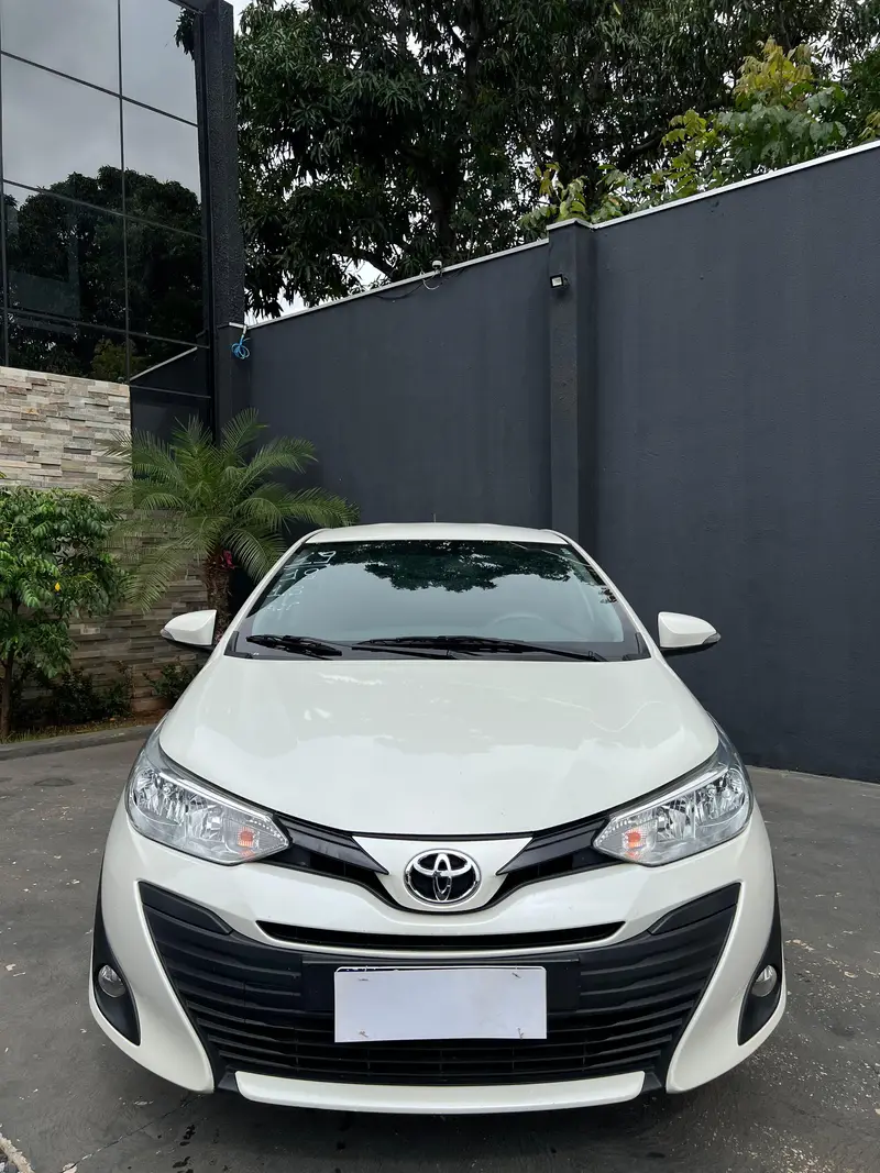 Toyota Yaris Sedan 1.5 XL Plus Tech CVT (Flex)