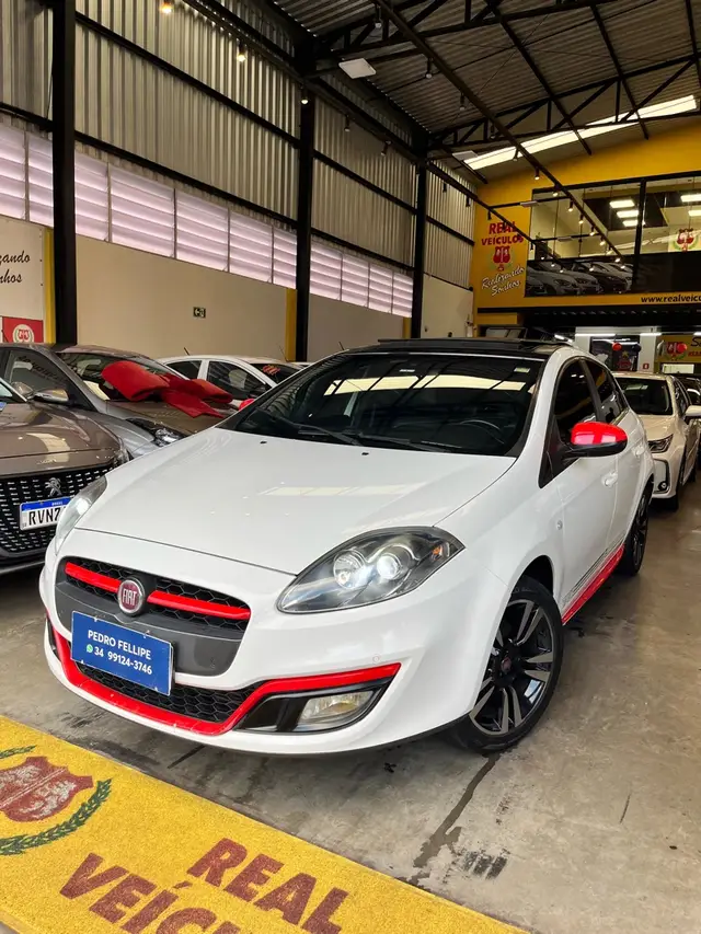 Carro Fiat Bravo 2016 T-Jet 1.4 16V