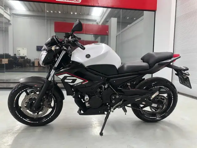 Carro Yamaha XJ6 N 2015 XJ6 N 600