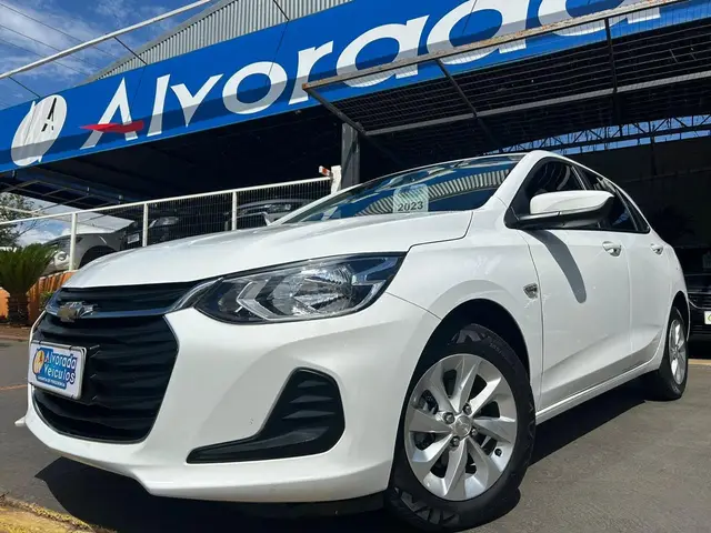 Carro Chevrolet Onix 2023 LT 1.0
