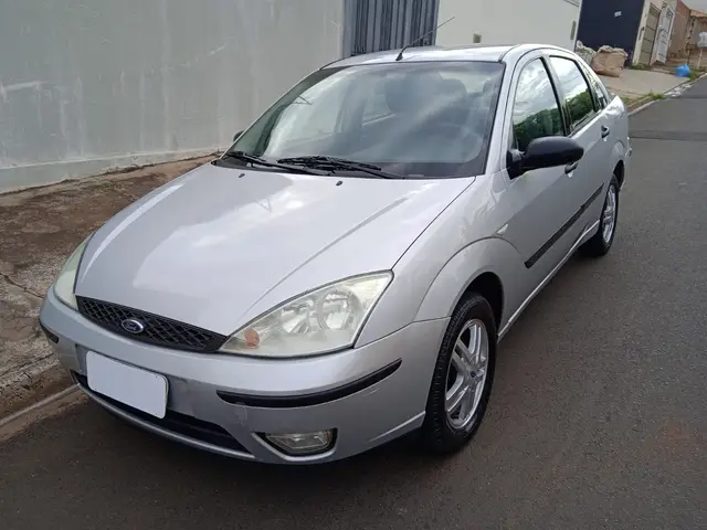 Carro Ford Focus Sedan 2005 GLX 1.6 8V