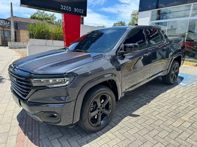 Carro RAM Rampage 2024 R/T 2.0 Turbo