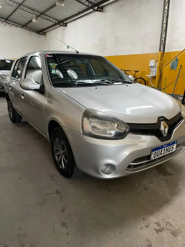 Carro Renault Clio 2013 Hatch. RN 1.0 16V