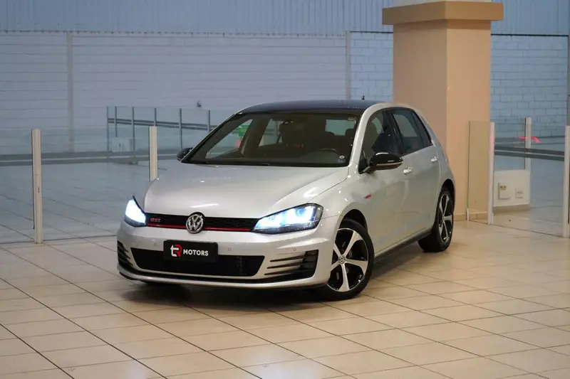 Volkswagen Golf GTI 2.0 TSi DSG