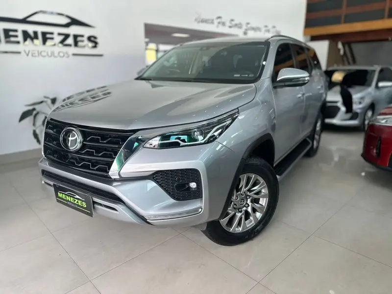 Toyota SW4 SRX 2.8 turbodiesel 7L 4x4 (Aut)