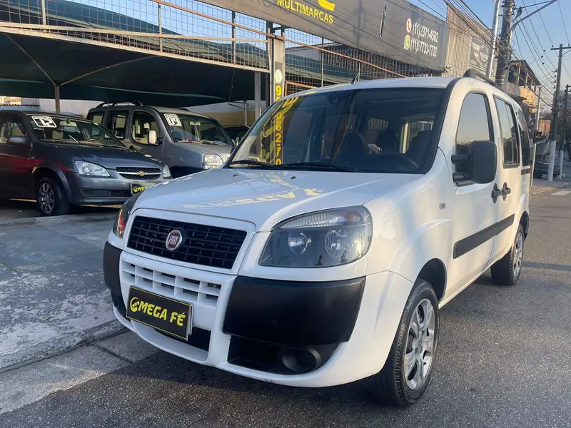 Fiat Doblò Essence 1.8 16V (Flex)