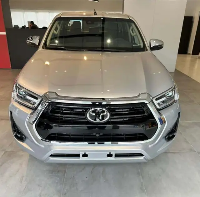 Carro Toyota Hilux Cabine Dupla 2025 SRX 4x4 2.8 Diesel