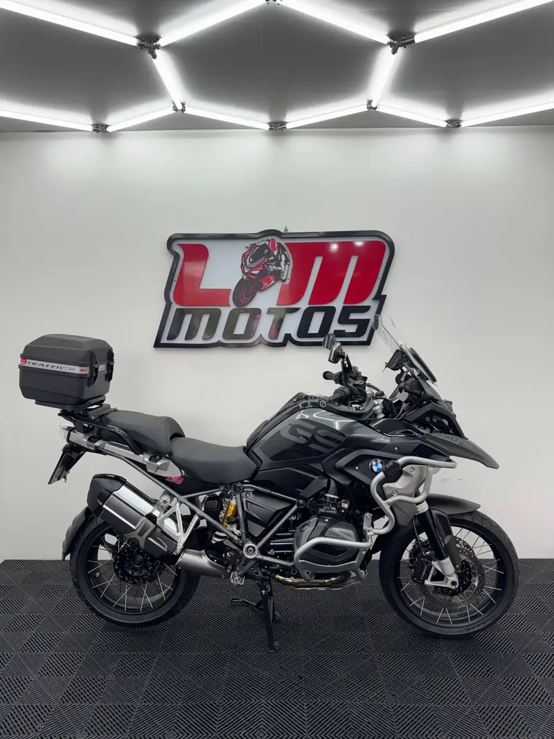 BMW Adventure Premium Triple Black