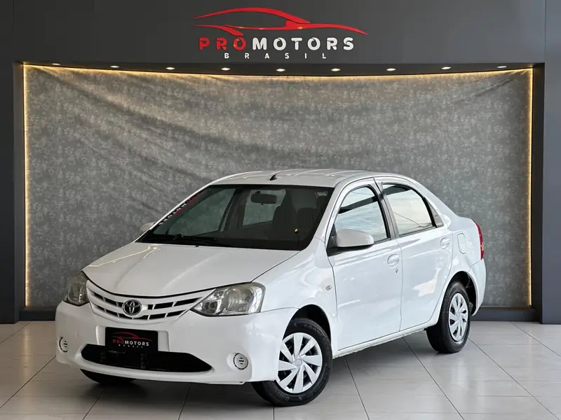 Toyota Etios Sedan XS 1.5 (Flex)