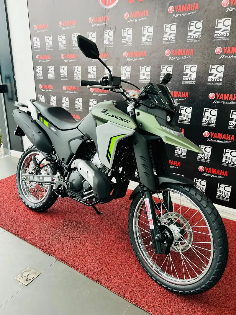 Yamaha XTZ 250 Lander Connected