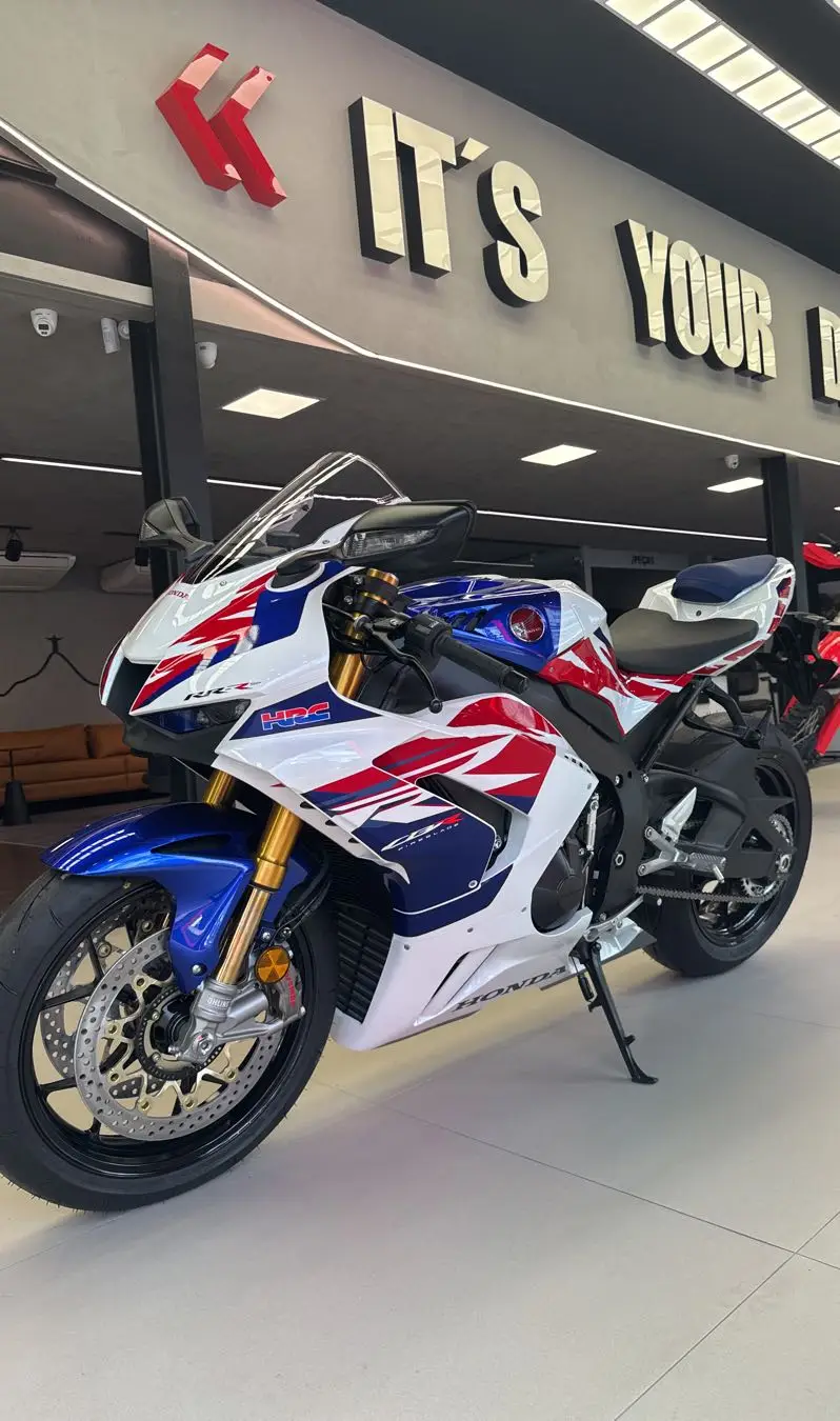 Honda CBR 1000RR-R Fireblade SP