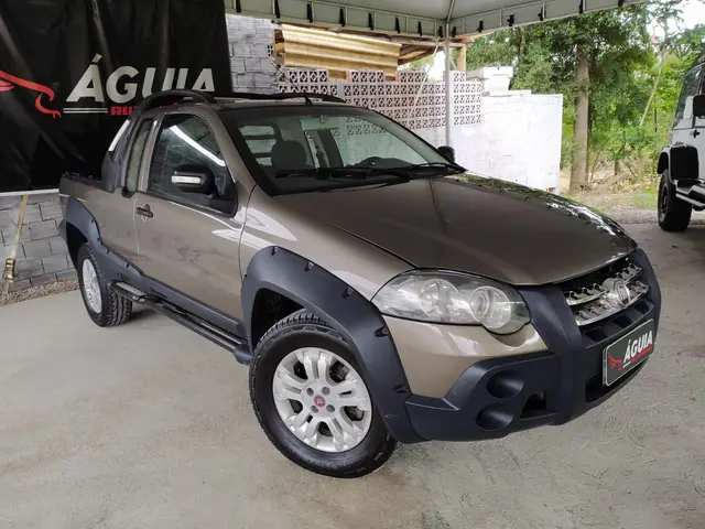Carro Fiat Strada 2011 Adventure Locker 1.8 16V (Cabine Estendida)