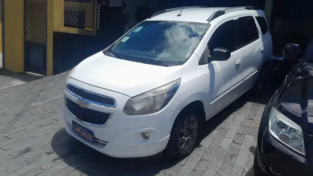 Carro Chevrolet Spin 2017 Advantage 5S 1.8 (Flex) (Aut)