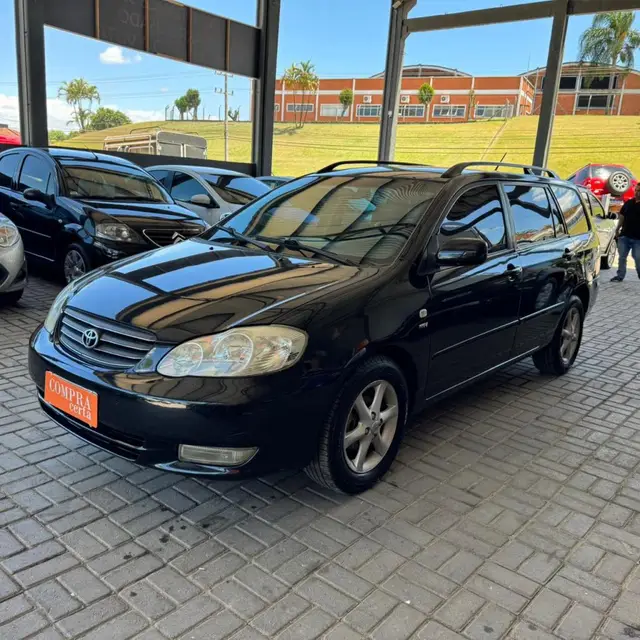 Carro Toyota Corolla Fielder 2005 1.8 16V (aut)