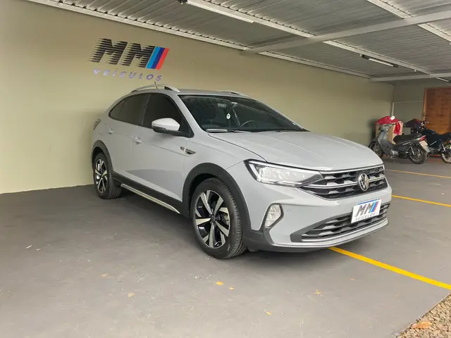 Carro Volkswagen Nivus 2023 Highline 200 TSI