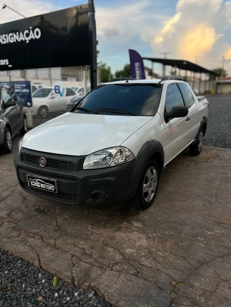 Fiat Strada Working 1.4 (Flex) (Cabine Dupla)